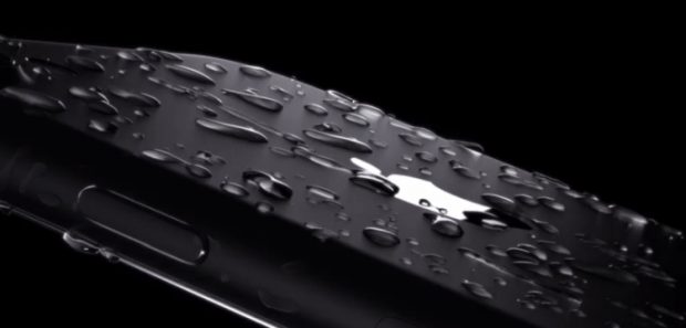 iphone-7-waterproof